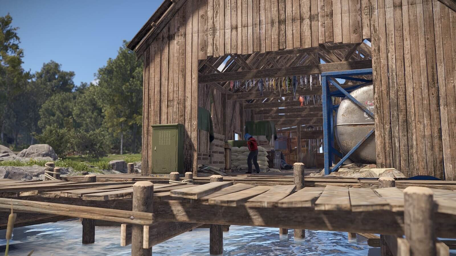 This tier 1 monument called shoreline village offers various crate spawn locations, food boxes, and barrels spread around.