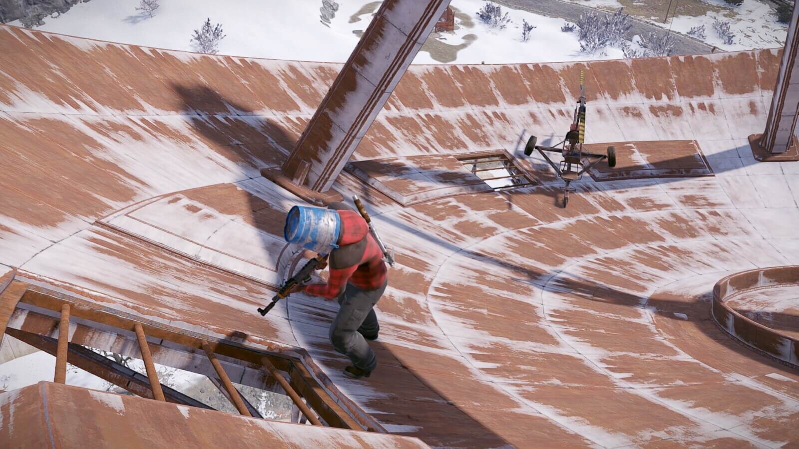 Example of a player landing on top of the satellite dish with a minicopter and getting unique vantage points.